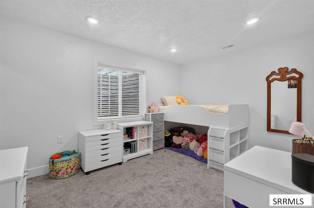 1561 Petersburg Property Photo 34