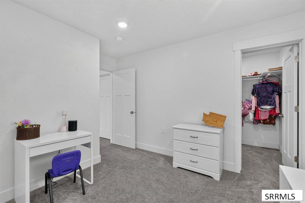 1561 Petersburg Property Photo 36