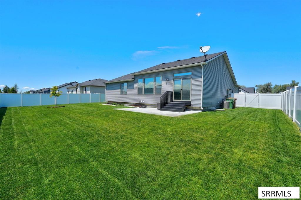 1561 Petersburg Property Photo 40