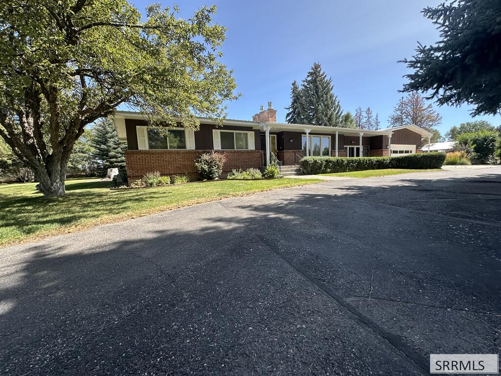 11030 N 45th E Property Photo 1