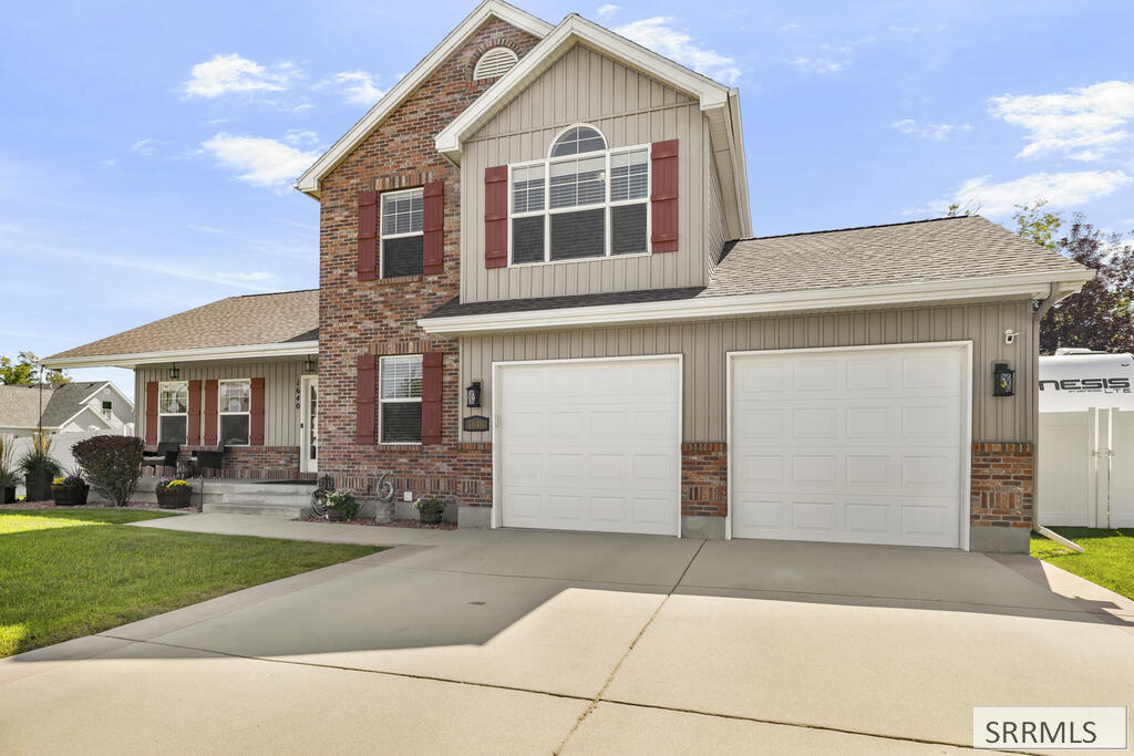 1640 Summer Way Property Photo 4