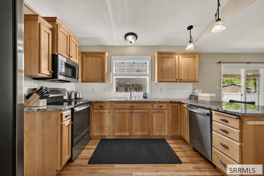 1640 Summer Way Property Photo 11