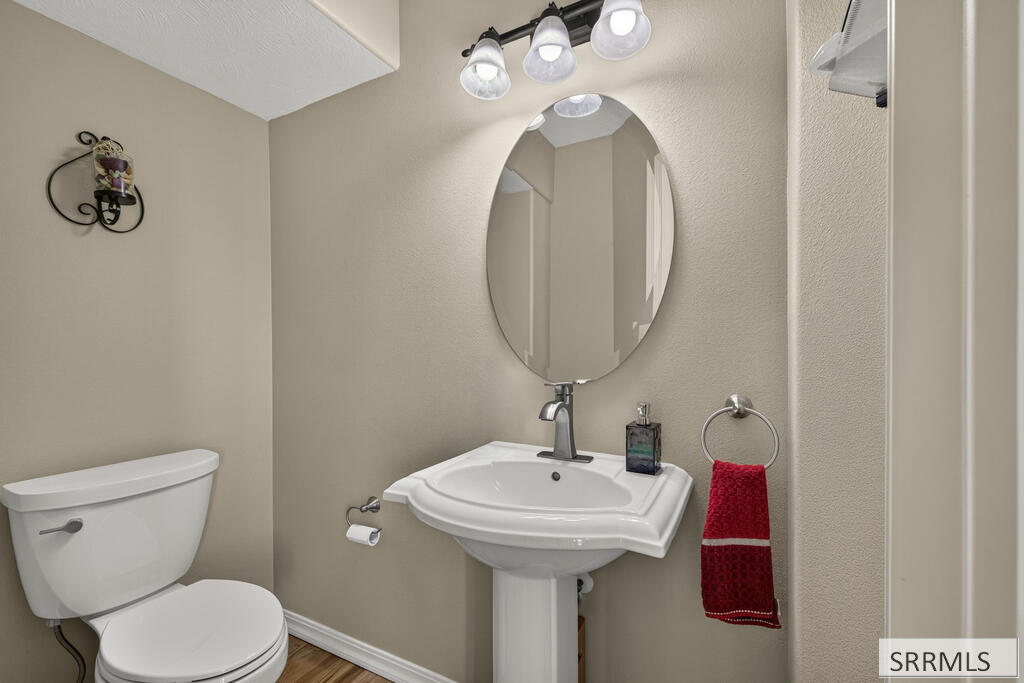 1640 Summer Way Property Photo 18