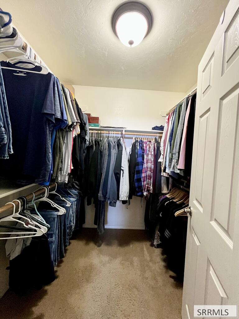 1640 Summer Way Property Photo 23