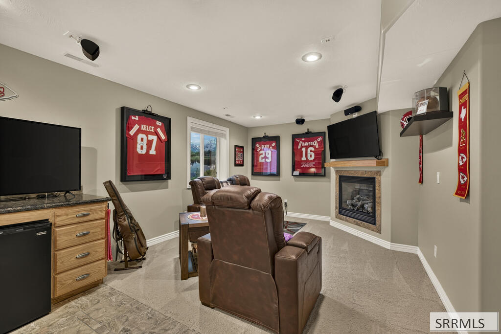 1640 Summer Way Property Photo 29