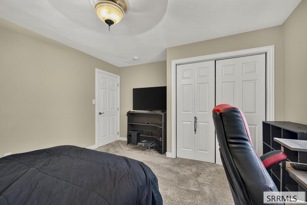 1640 Summer Way Property Photo 34