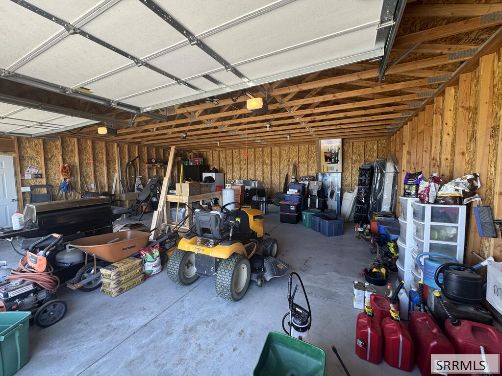 621 N 1300 W Property Photo 23