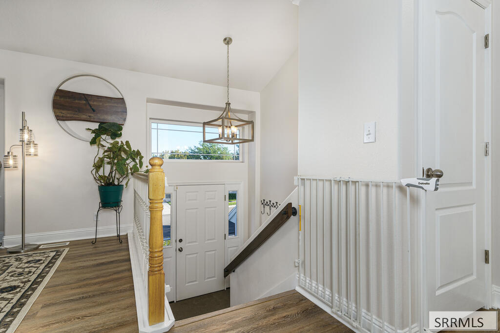 2387 Gail Drive Property Photo 4