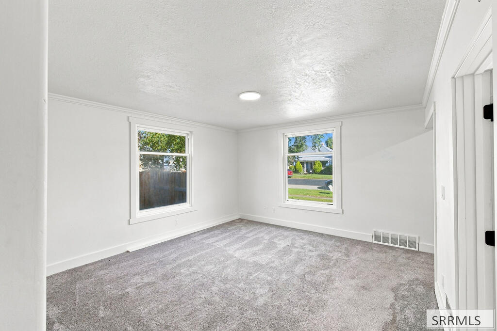 238 W 1st N Property Photo 10