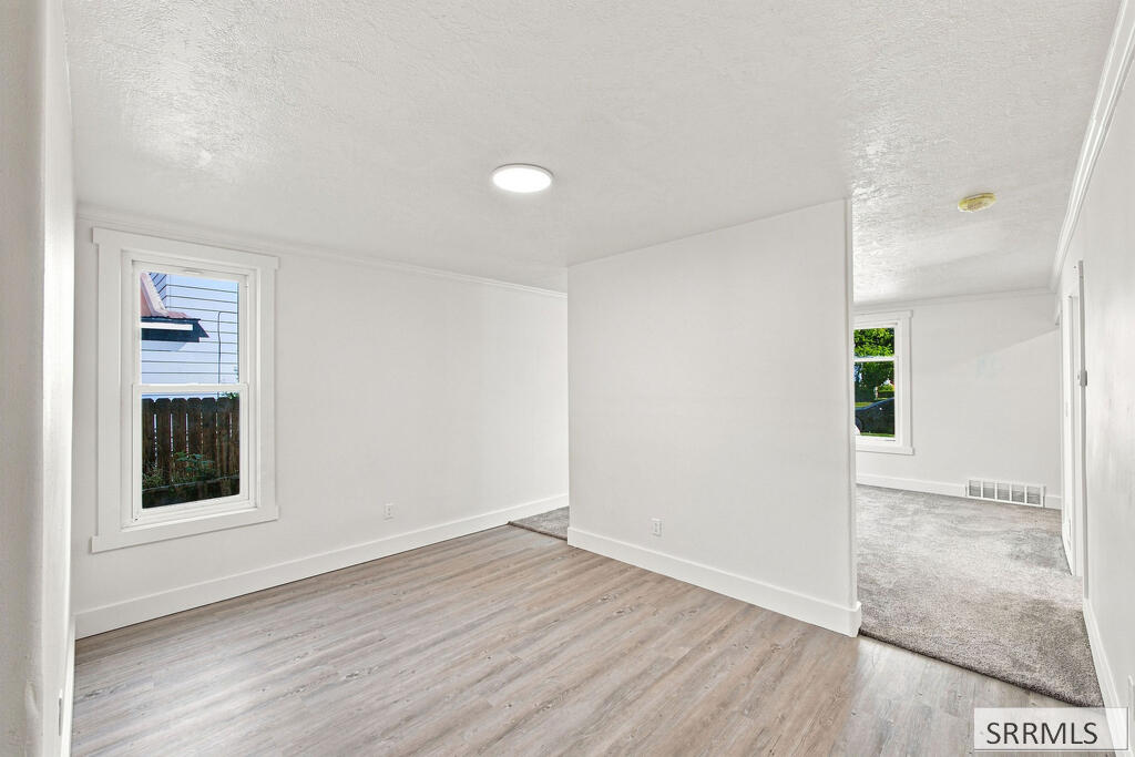238 W 1st N Property Photo 14
