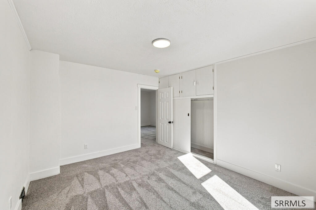 238 W 1st N Property Photo 17