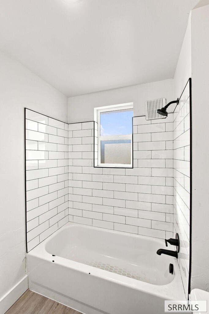 238 W 1st N Property Photo 29