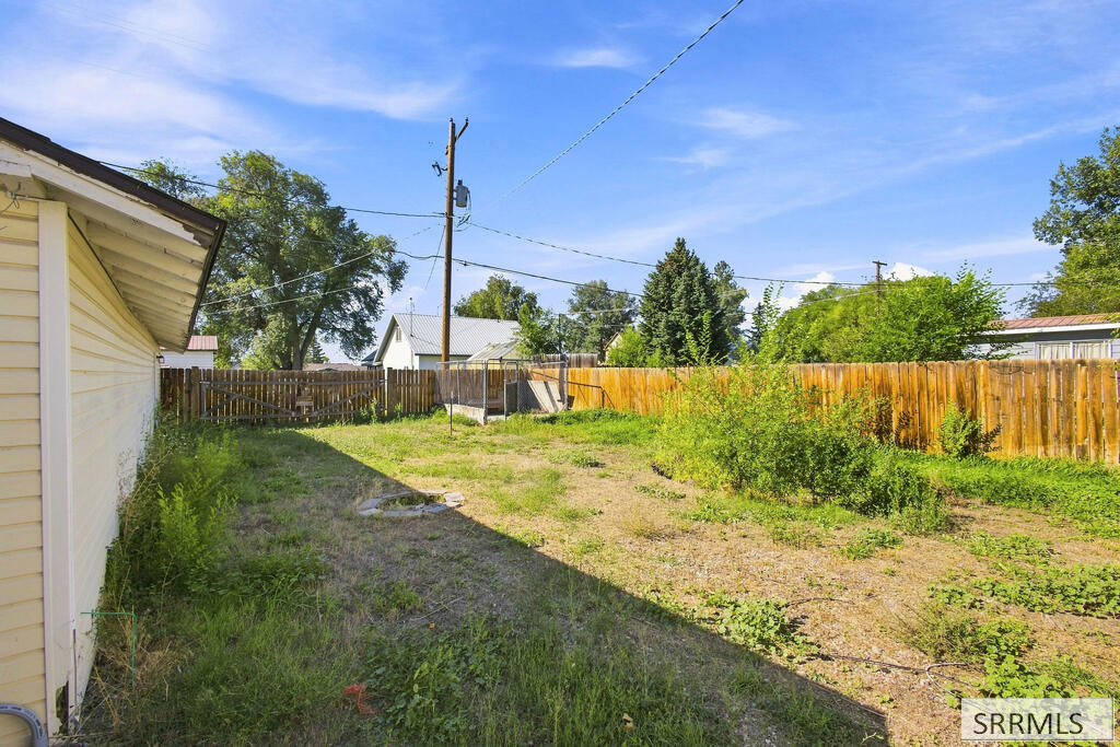 238 W 1st N Property Photo 30