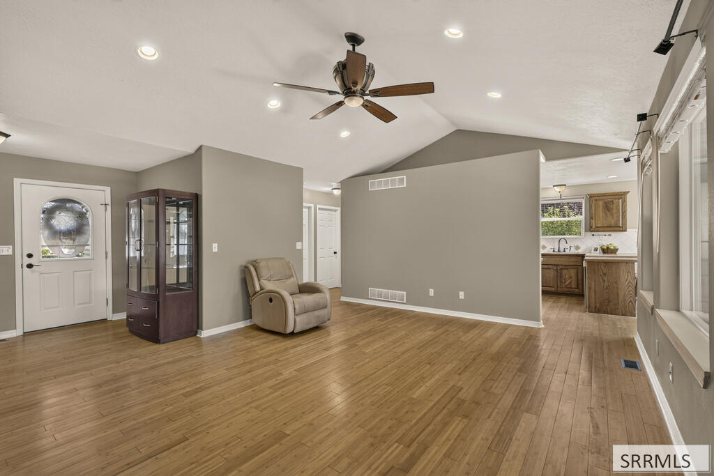 655 W Dove Circle Property Photo 8