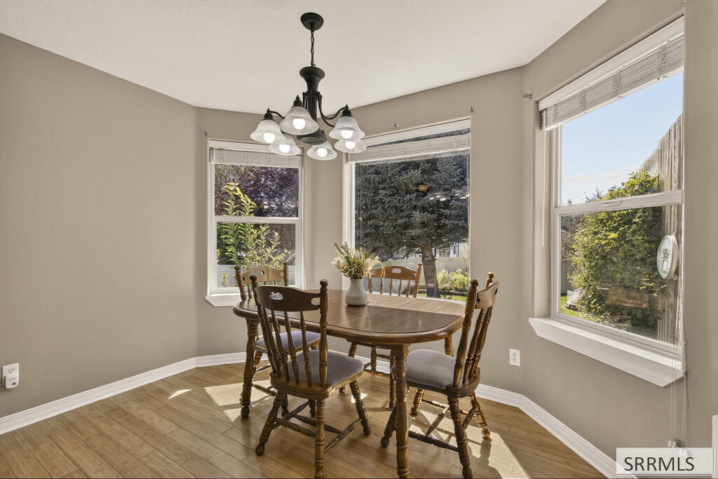 655 W Dove Circle Property Photo 12