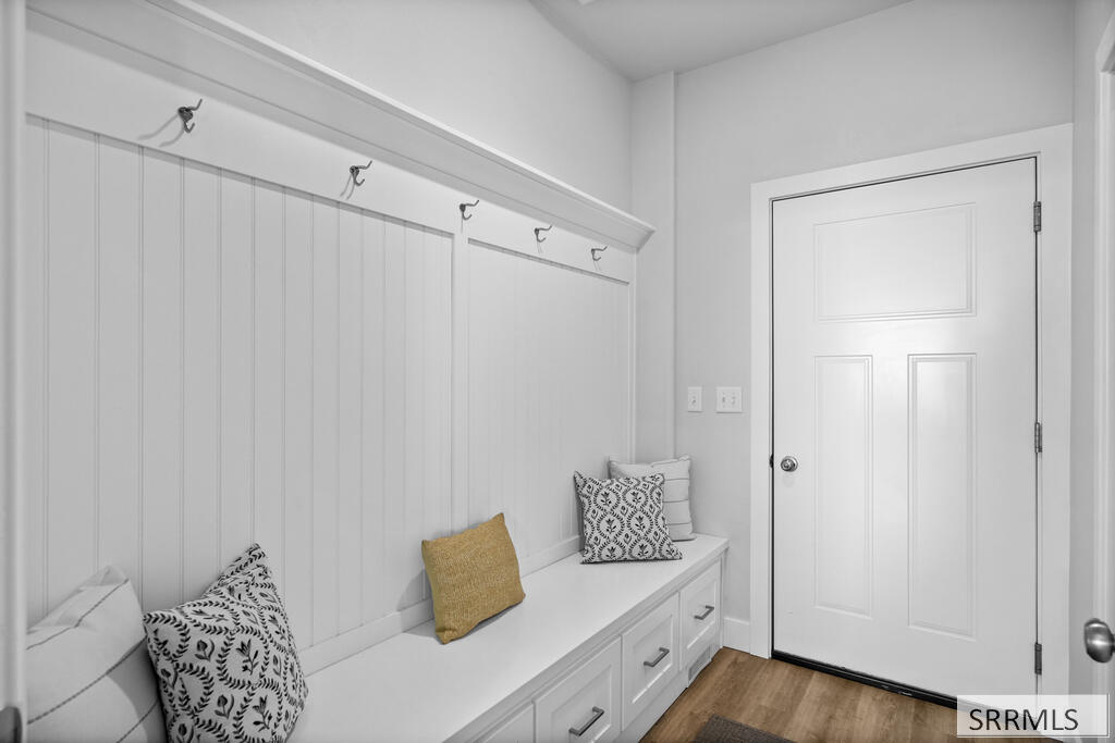 1572 N 885 E Property Photo 14
