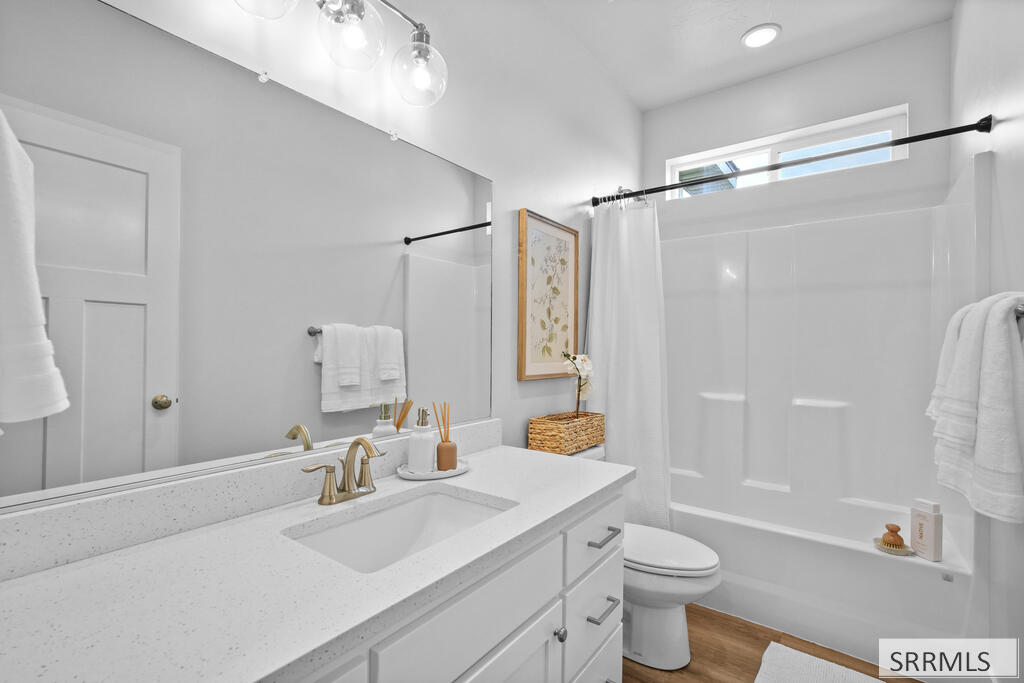 1572 N 885 E Property Photo 19