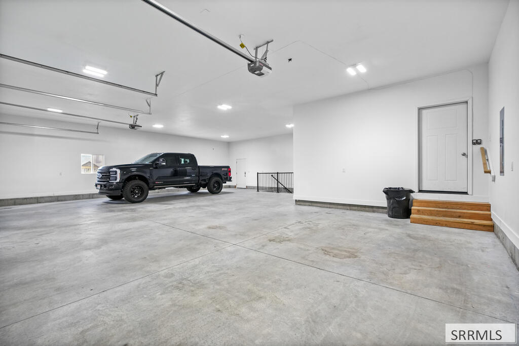 1572 N 885 E Property Photo 24