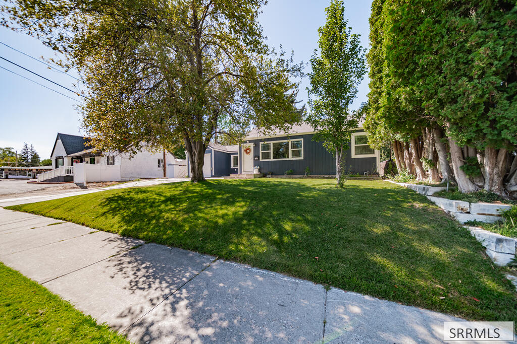 1640 S Boulevard Property Photo