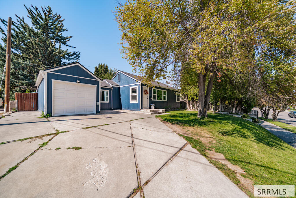 1640 S Boulevard Property Photo 6