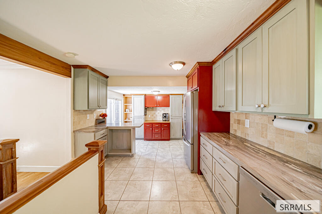 1640 S Boulevard Property Photo 17