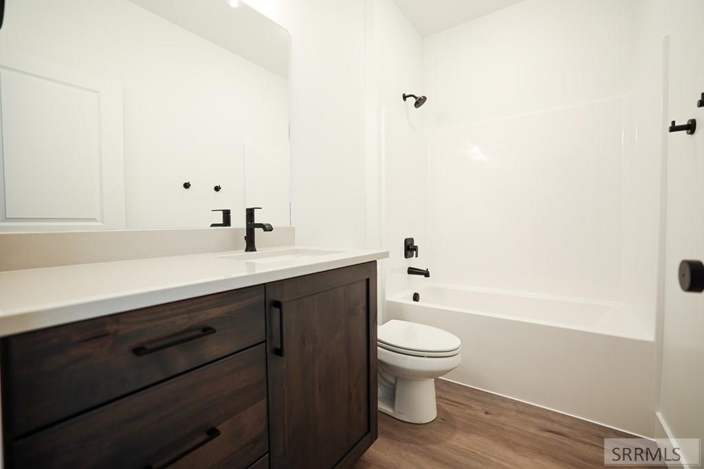 651 S 2315 W Property Photo 9