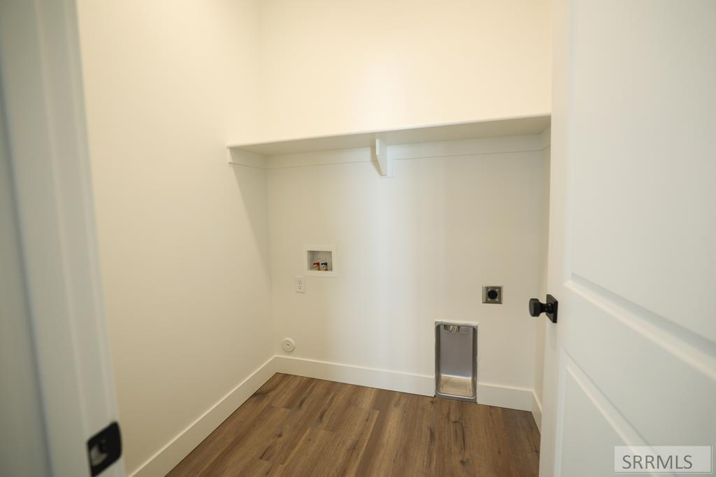 651 S 2315 W Property Photo 11
