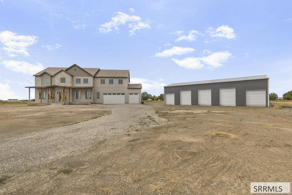 2225 Clover Meadow Way Property Photo 12