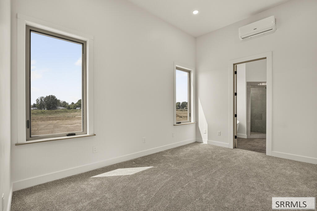 2225 Clover Meadow Way Property Photo 14