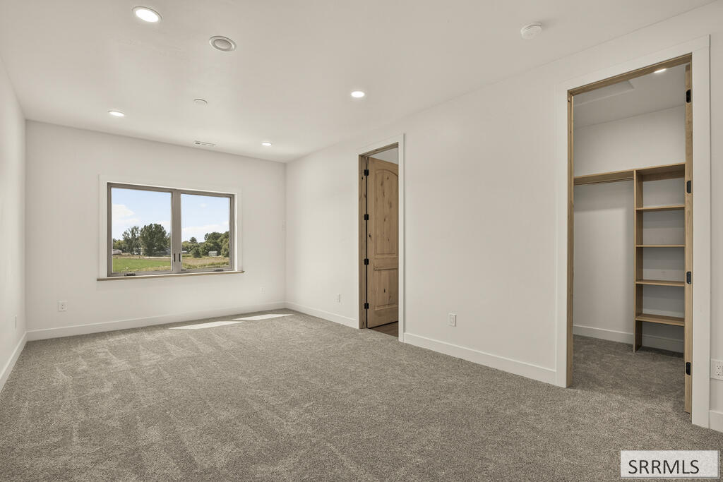 2225 Clover Meadow Way Property Photo 29