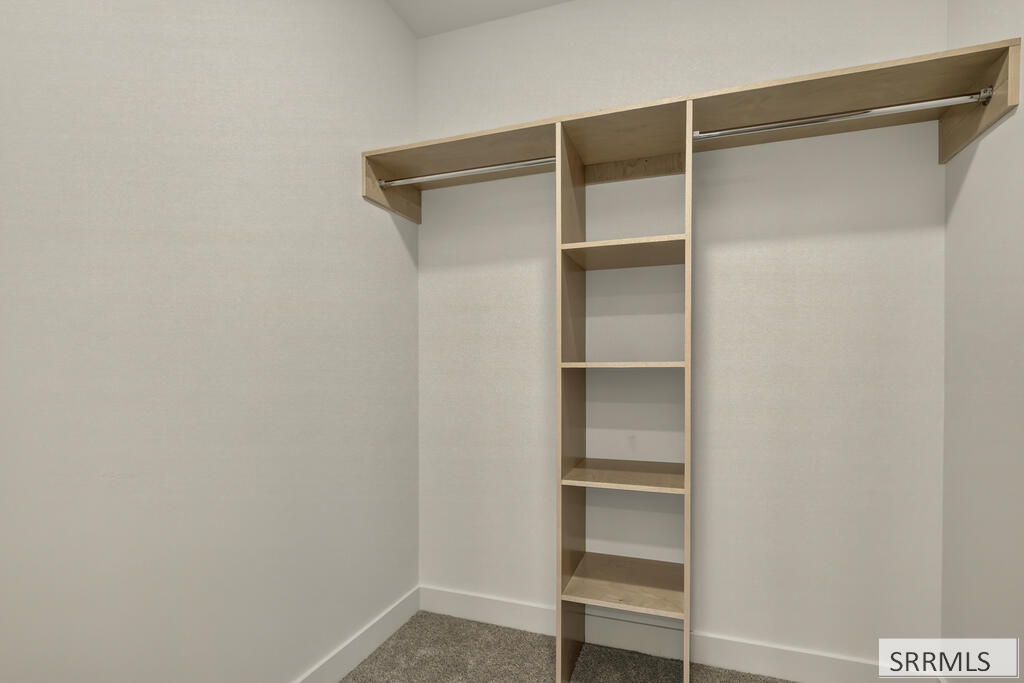 2225 Clover Meadow Way Property Photo 32