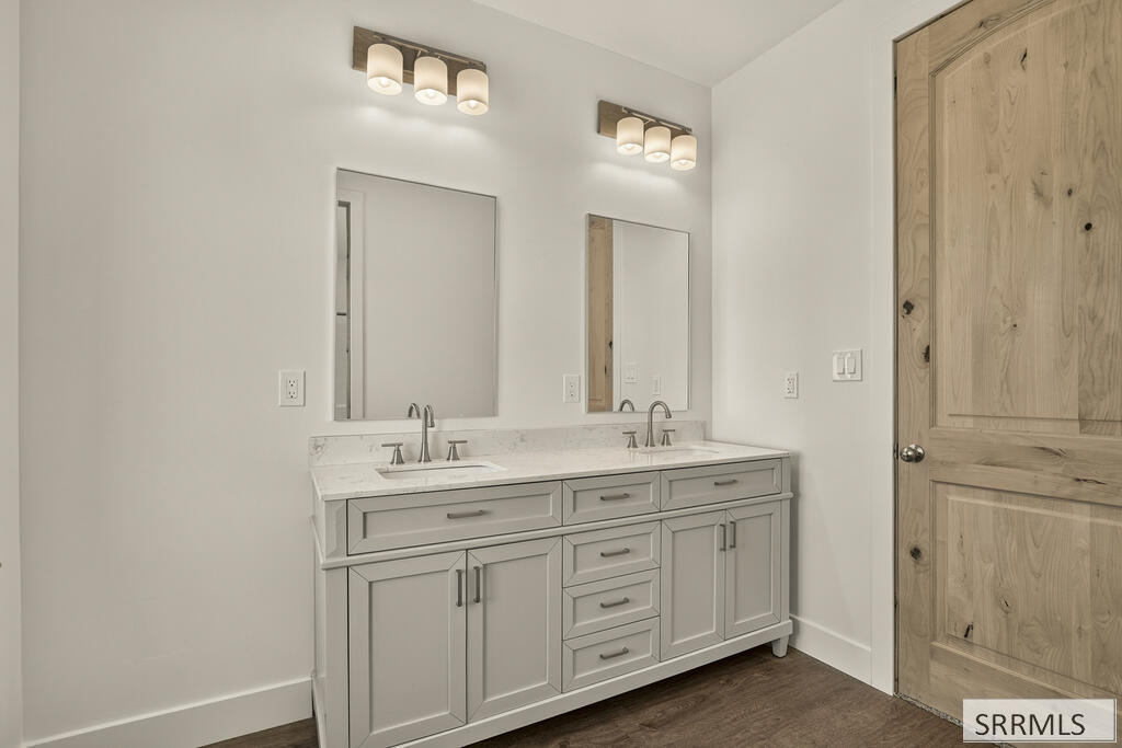 2225 Clover Meadow Way Property Photo 36