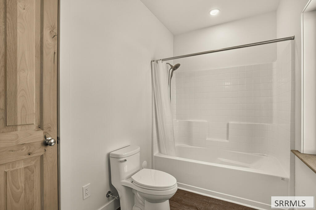 2225 Clover Meadow Way Property Photo 37