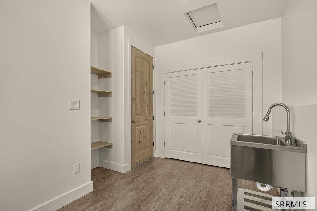 2225 Clover Meadow Way Property Photo 39