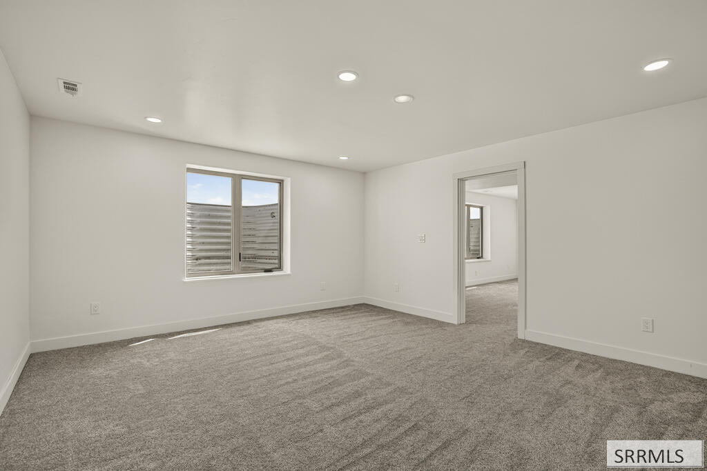 2225 Clover Meadow Way Property Photo 47