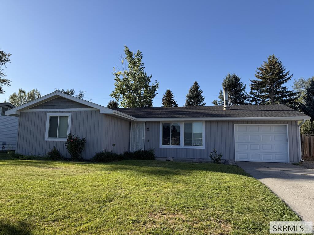 726 Wildrose Lane Property Photo 3