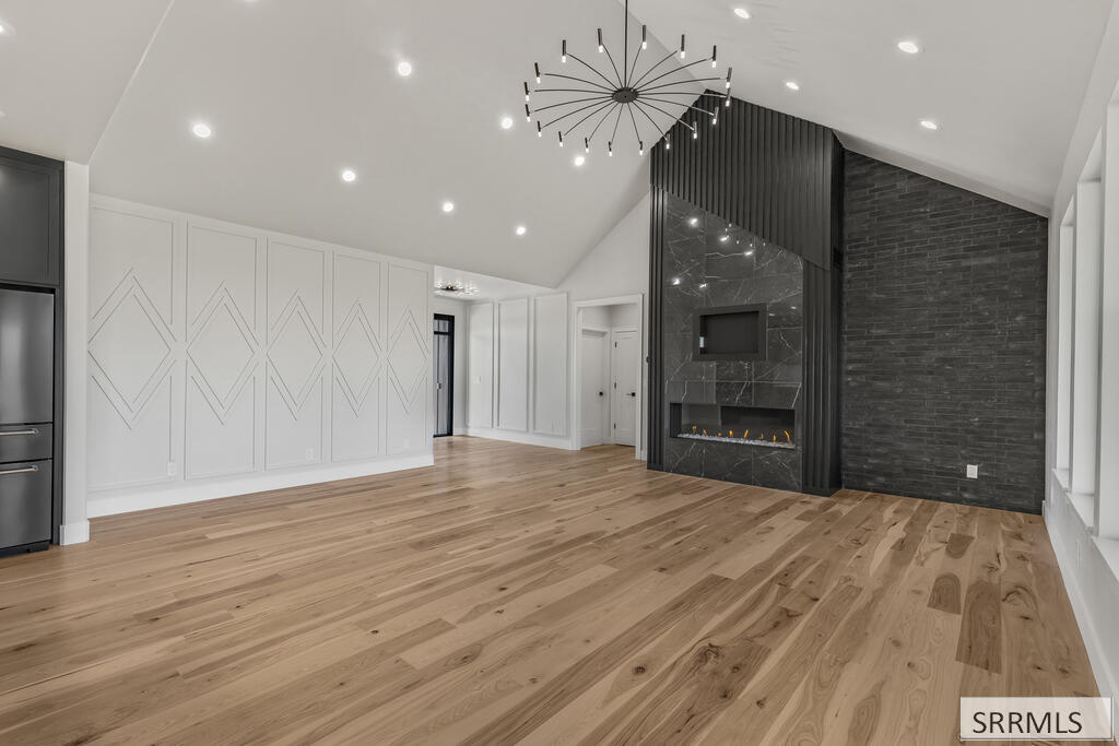 3765 E 369 N Property Photo 11