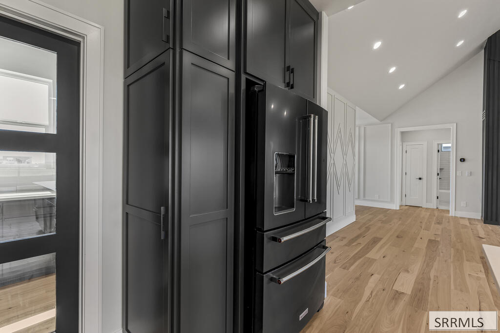 3765 E 369 N Property Photo 22