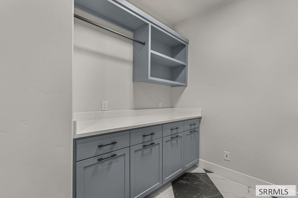 3765 E 369 N Property Photo 28
