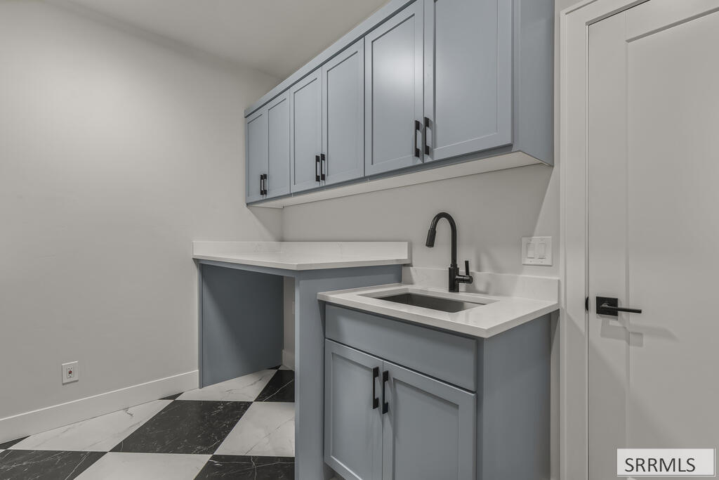 3765 E 369 N Property Photo 29