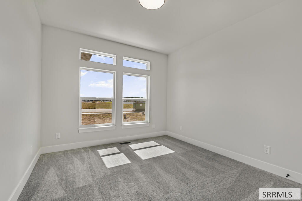 3765 E 369 N Property Photo 43
