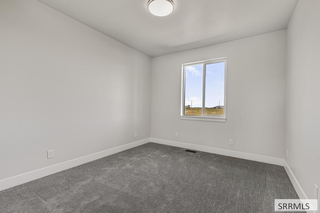 3765 E 369 N Property Photo 46