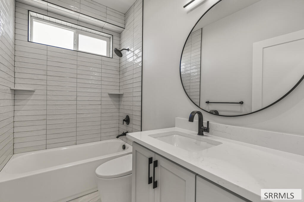 3765 E 369 N Property Photo 49