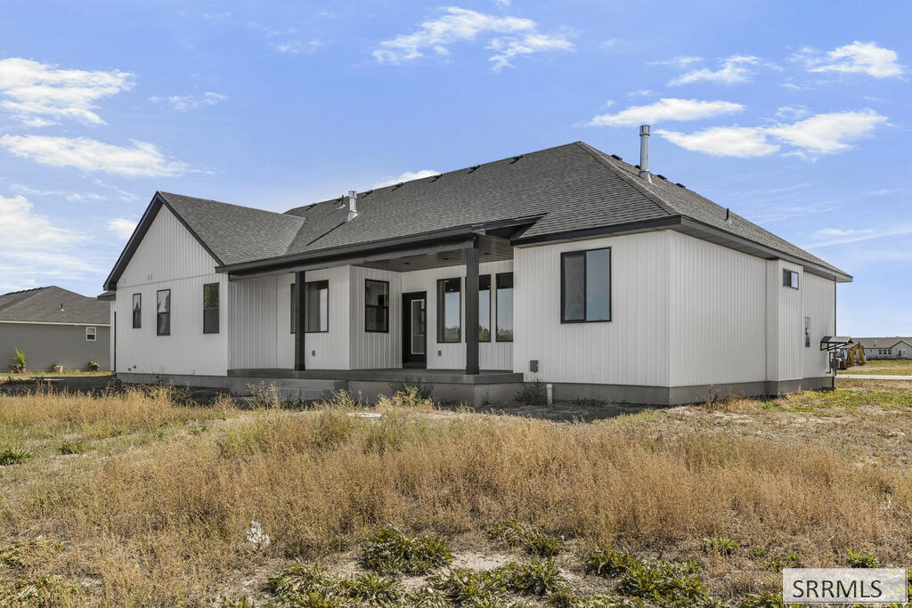 3765 E 369 N Property Photo 59