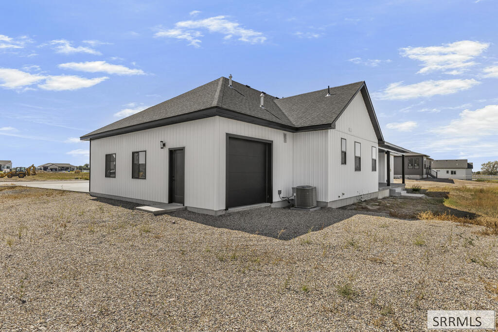 3765 E 369 N Property Photo 60