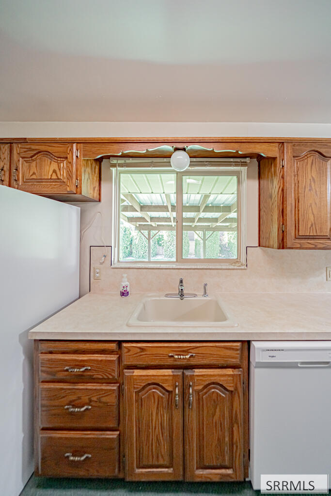 499 Valley Drive Property Photo 16
