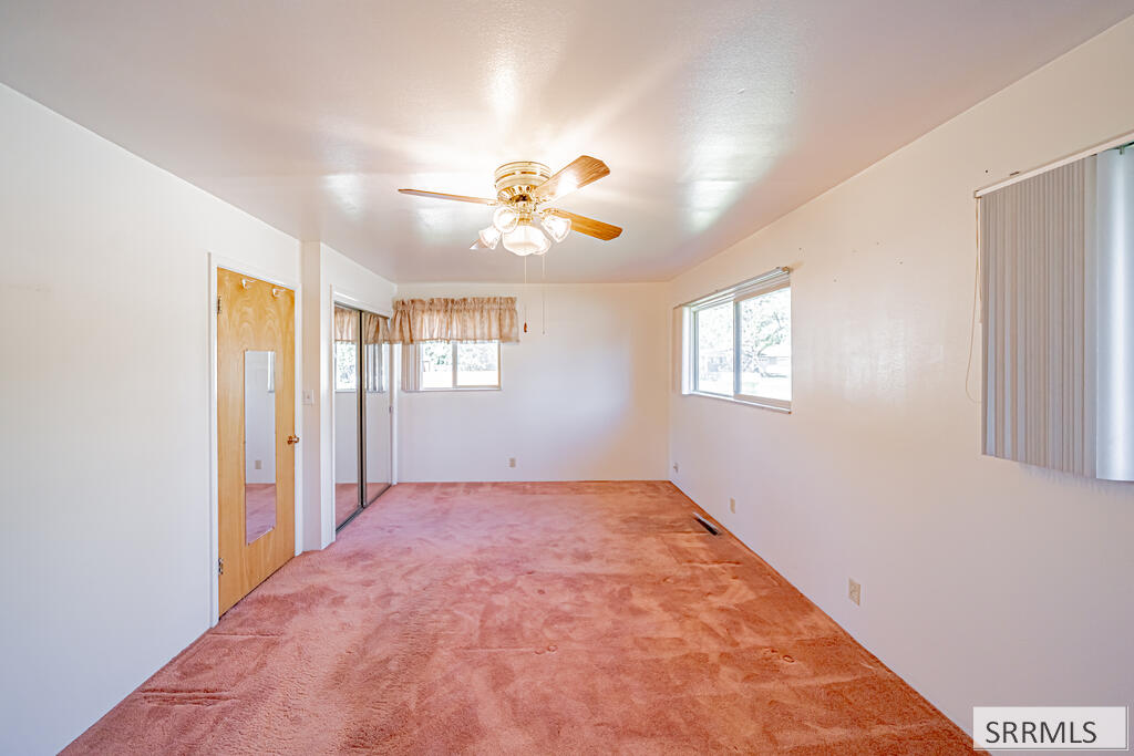499 Valley Drive Property Photo 17