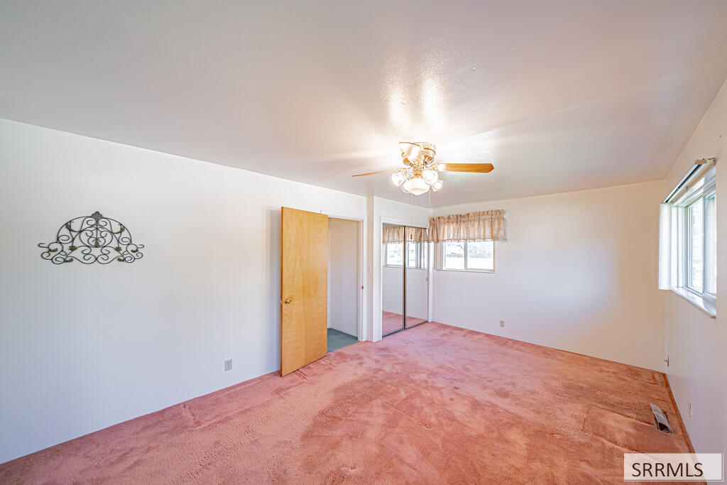 499 Valley Drive Property Photo 18