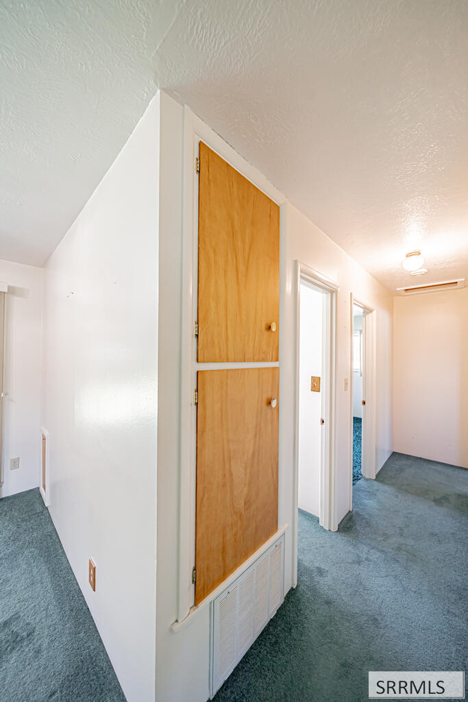 499 Valley Drive Property Photo 22