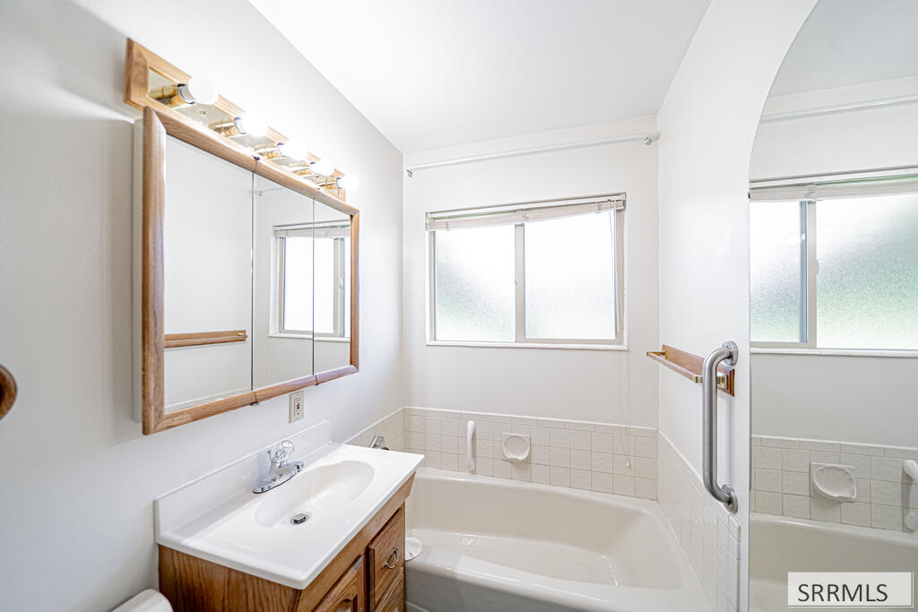 499 Valley Drive Property Photo 23